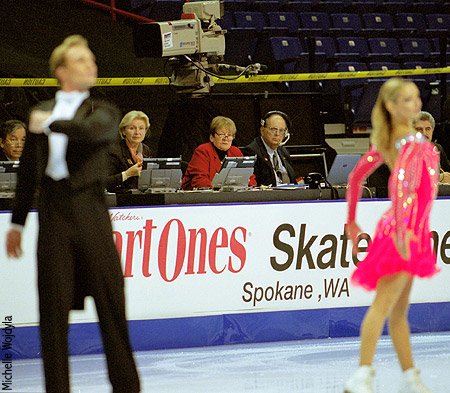 Tatiana Navka &amp; Roman Kostomarov and the judges