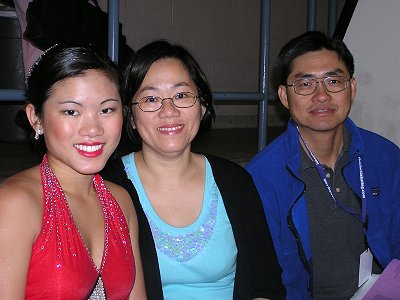 Solo competitor Jessica Lau with her parents