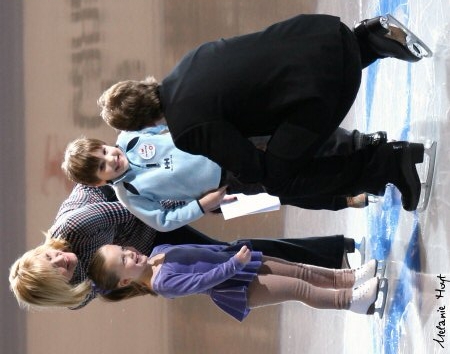 Shae-Lynn Bourne &amp; Victor Kraatz with cute kids!