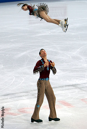 Brynn Carman &amp; Christopher Knierim - Novice Pairs Gold