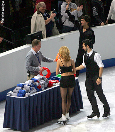 Autograph table for fan giveaways