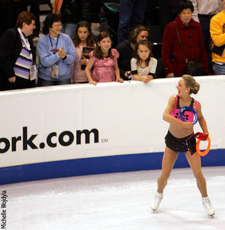 Alexe Gilles spots her target