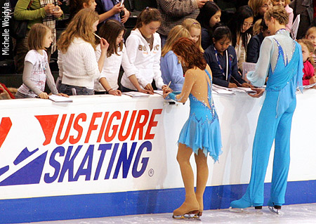 Samuelson &amp; Bates sign autographs or fans