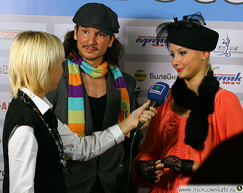 Oksana Domnina &amp; Maxim Shabalin interviewed backstage for NTV.