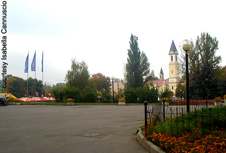 093008-011-IC