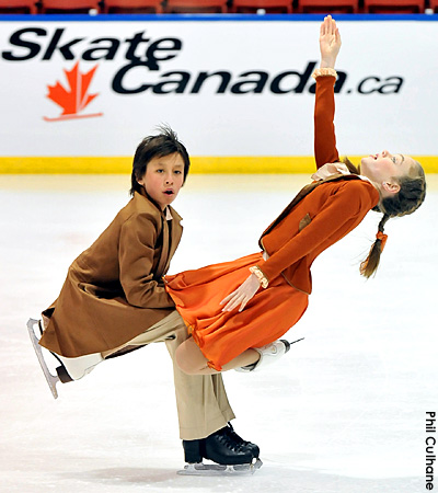 Katie Desveaux &amp; Dmitre Razgulajevs