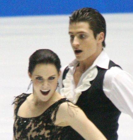 Is that REPTILE SKIN on Tessa V (V!!!!!)