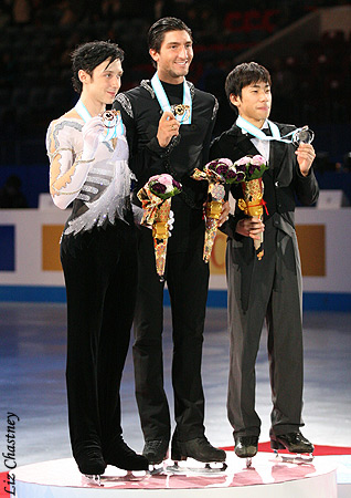 Senior Men's Medalists: (L-R) Johnny Weir (USA) bronze, Evan Lysacek (USA) gold, Nobunari Oda (JPN) silver