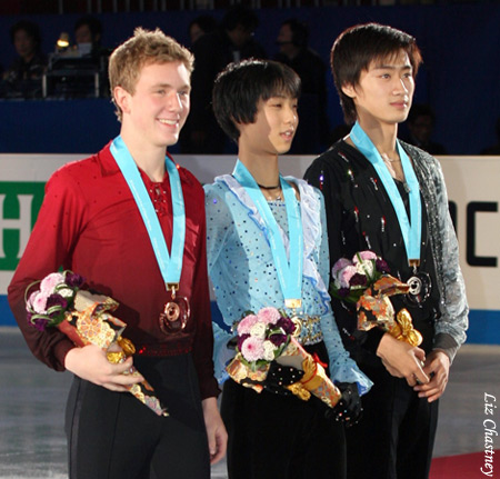 Junior Men's Medalists: (L-R) Ross Miner (USA) bronze, Yuzuru Hanyu (JPN) gold, Nan Song (CHN) silver