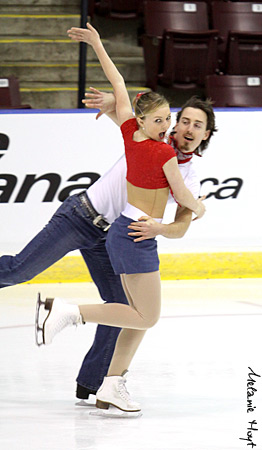 Larissa Van As &amp; Taylor Dilley