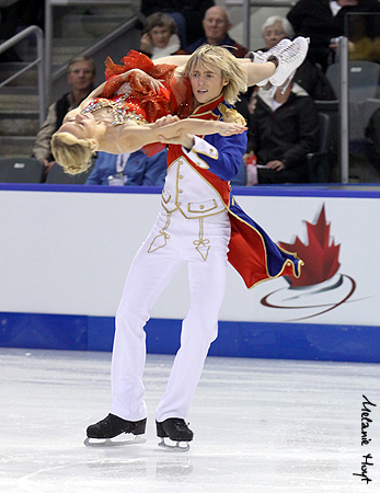 Pernelle Carron &amp; Lloyd Jones (FRA)