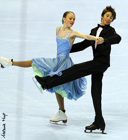 Katie Desveaux &amp; Dmitre Razgulajevs