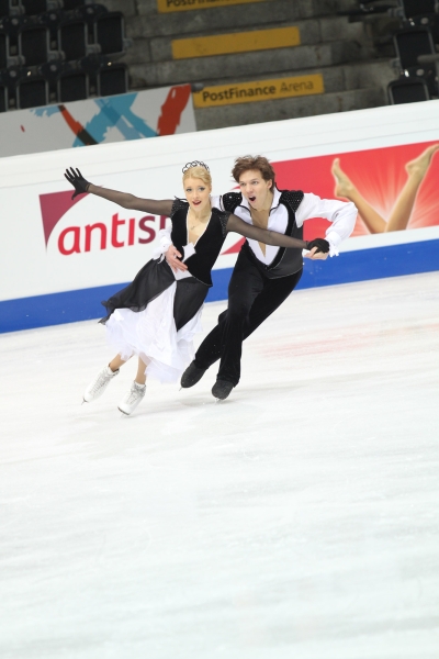 Ekaterina Bobrova &amp; Dmitry Soloviev