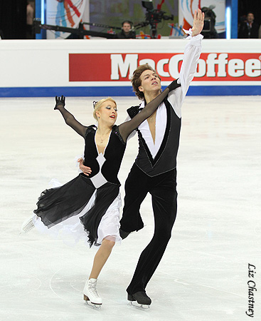 Ekaterina Bobrova &amp; Dmitry Soloviev