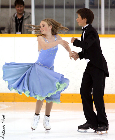 Katie Desveaux &amp; Dmitre Razgulajevs