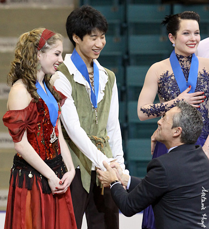 Edwards &amp; Pang receive their medals from Benoit Lavoie