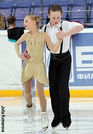 Alisa Agapitova & Dmitriy Neretin