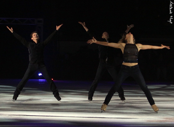 Todd Eldredge, Kurt Browning, and Sinead Kerr