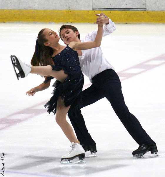 Chloe Lewis & Logan Bye