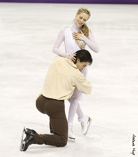 Kaitlyn Weaver & Andrew Poje (CAN) 