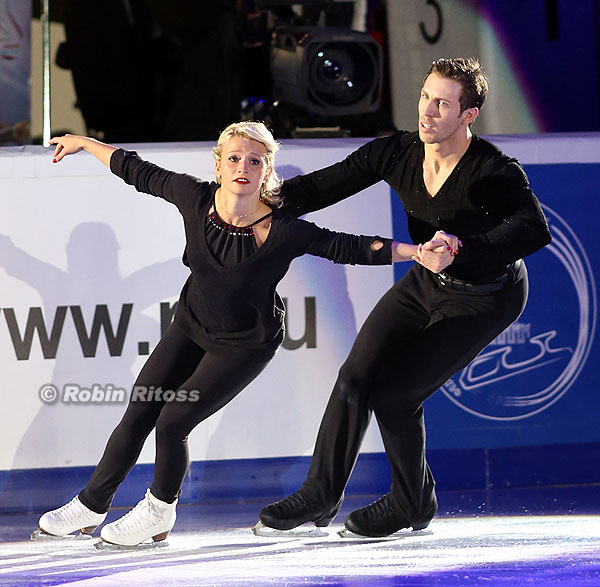 Kirsten Moore-Towers & Dylan Moscovitch (CAN)