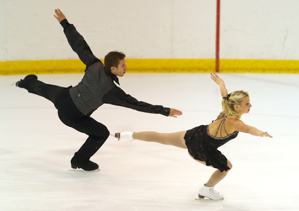 Kirsten Moore-Towers & Dylan Moscovitch (CAN)