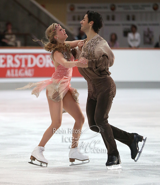 Kaitlyn Weaver & Andrew Poje (CAN)