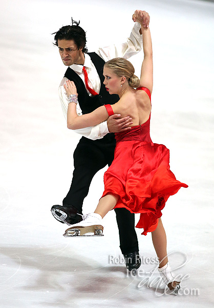 Kaitlyn Weaver & Andrew Poje (CAN)