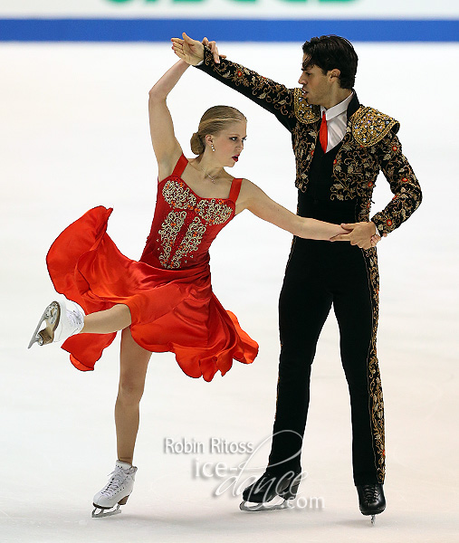 Kaitlyn Weaver & Andrew Poje (CAN)