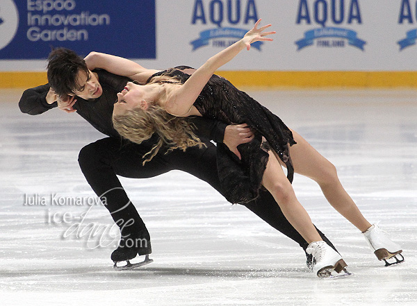 Kaitlyn Weaver & Andrew Poje (CAN)