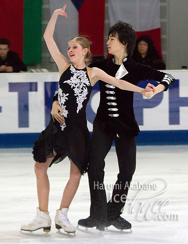 Anastasiia Khromova & Daryn Zhunussov (KAZ)