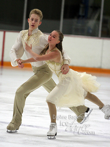 Alina Efimova & Kyle MacMillan