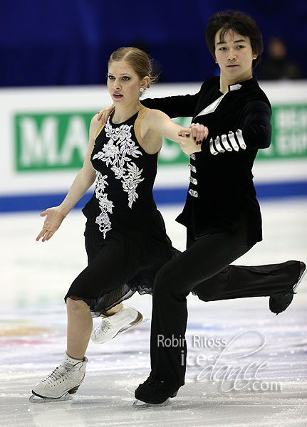 Anastasia Khromova & Daryn Zhunussov (KAZ)