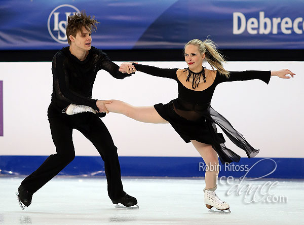 Nicole Kuzmich & Alexandr Sinicyn (CZE)