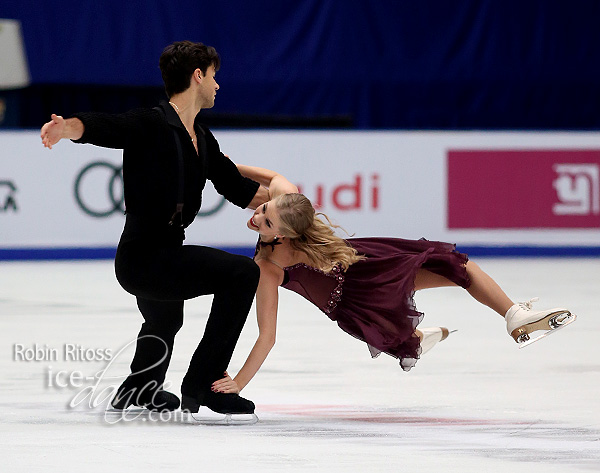 Kaitlyn Weaver & Andrew Poje (CAN)