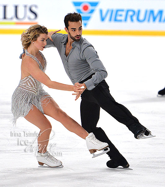 Olivia Smart & Adria Diaz (ESP)