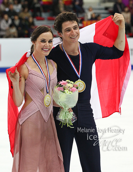 Tessa Virtue & Scott Moir (CAN), gold