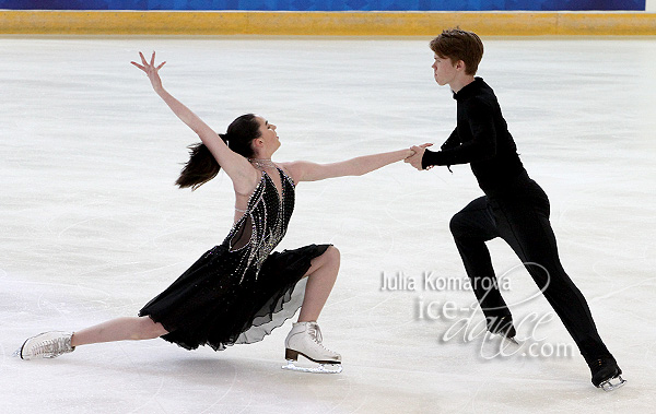 Nina Hollowey & Fillipp Kharisov (AZE)