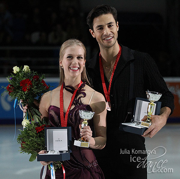 Bronze - Kaitlyn Weaver & Andrew Poje (CAN)