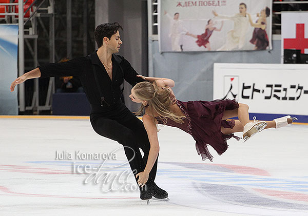 Kaitlyn Weaver & Andrew Poje (CAN)