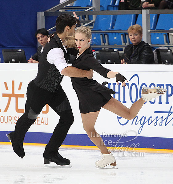 Kaitlyn Weaver & Andrew Poje (CAN)