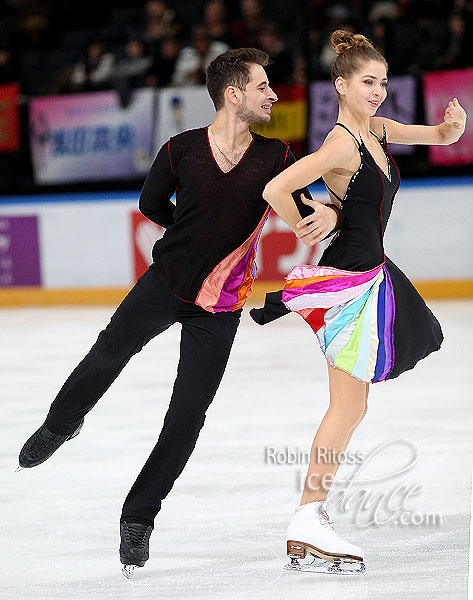 Alexandra Nazarova & Maxim Nikitin (UKR)