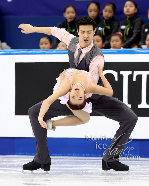 Shiyue Wang & Xinyu Liu (CHN)