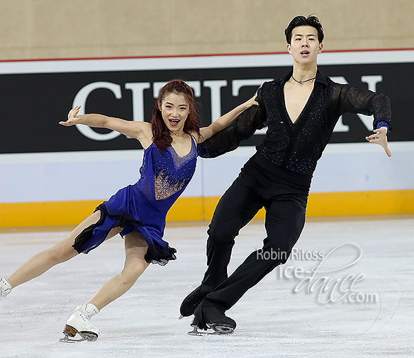 Shiyue Wang & Xinyu Liu (CHN)