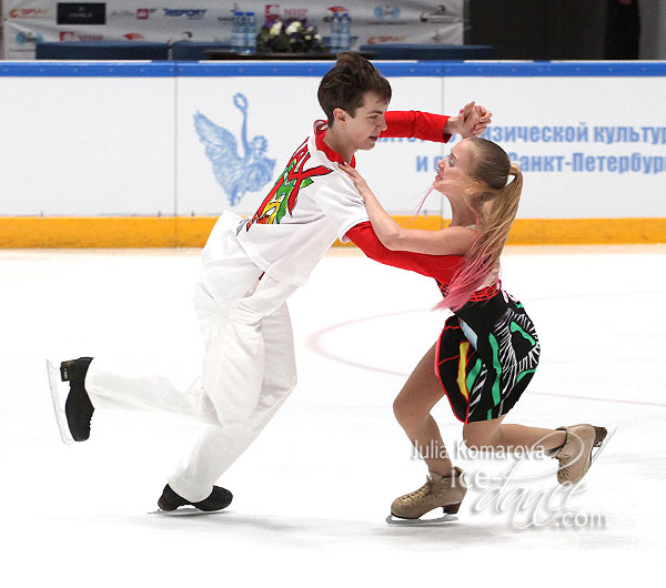 Arina Ushakova & Maksim Nekrasov
