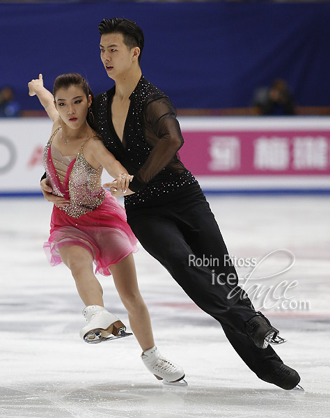 Shiyue Wang & Xinyu Liu (CHN)