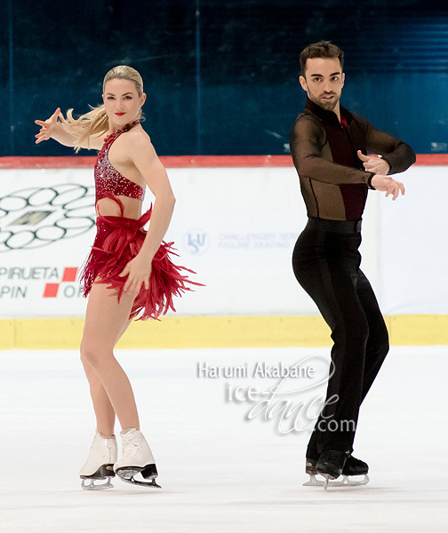 Olivia Smart & Adria Diaz (ESP)