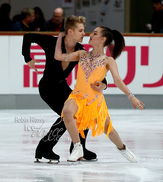 Viktoria Semenjuk & Artur Gruzdev (EST)