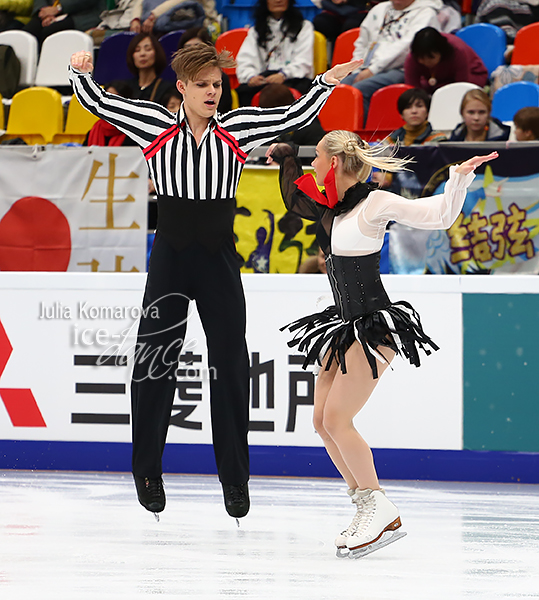 Nicole Kuzmichova & Alexander Sinicyn (CZE)