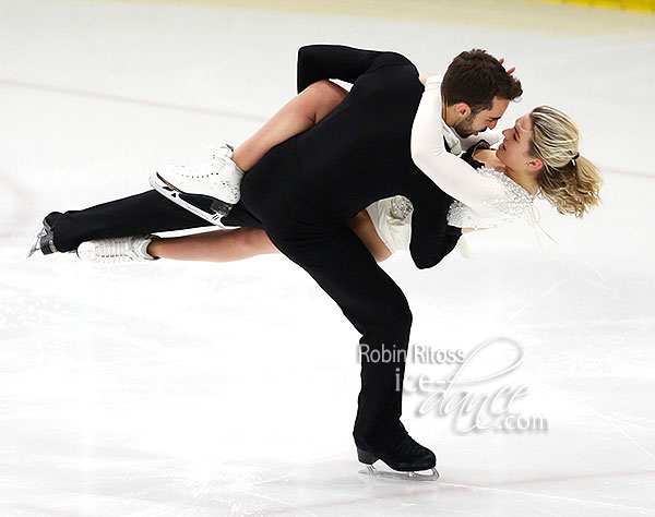 Olivia Smart & Adria Diaz (ESP)